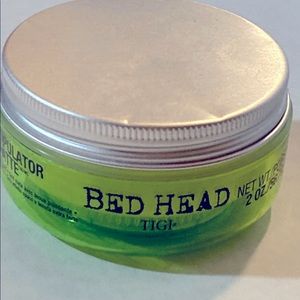 **FREE with purchase** 💆🏼Bed Head Manipulator Matte Styling Cream